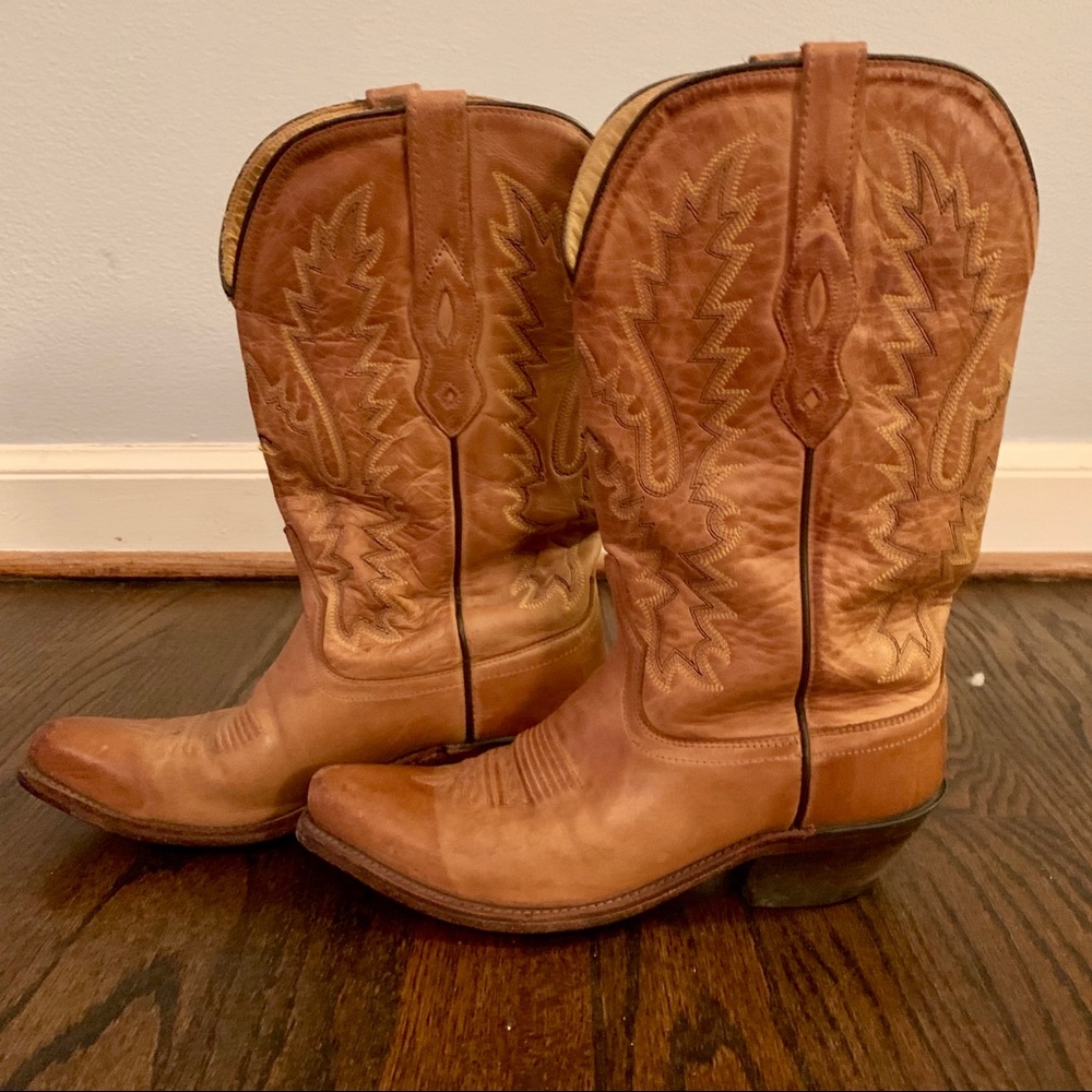 Old West Distressed Leather Cowboy Boot. Snip toe